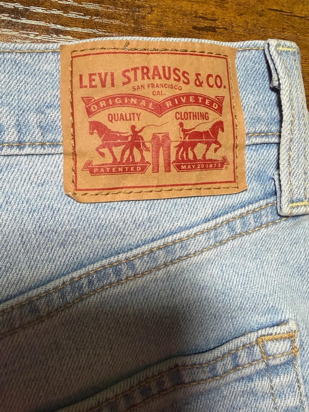 Levi’s Ribcage Button Fly Women’s Jeans 30x32 - Picture 7 of 9